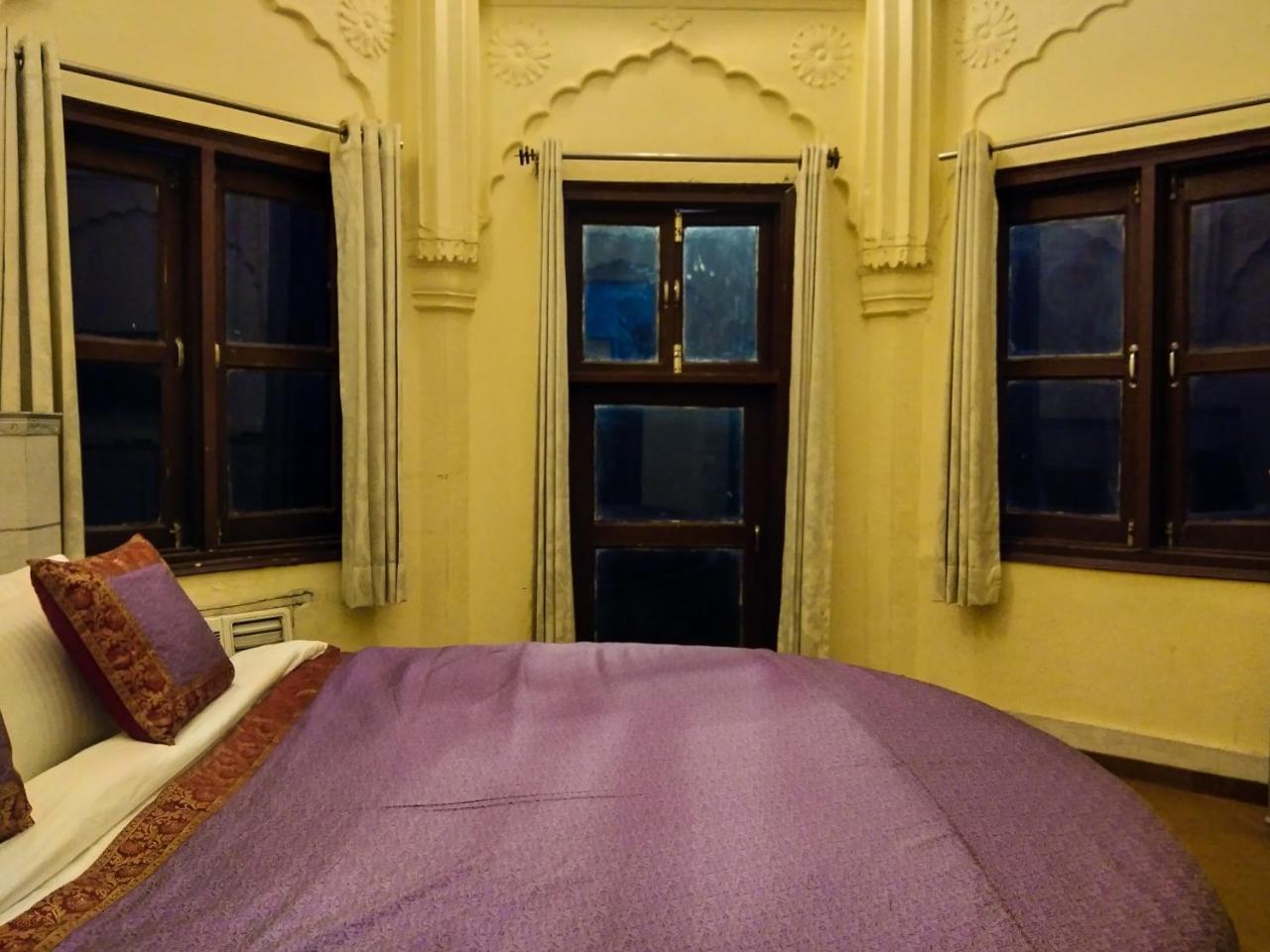 Dwivedi Hotels Hotel Elena Bénarès Extérieur photo