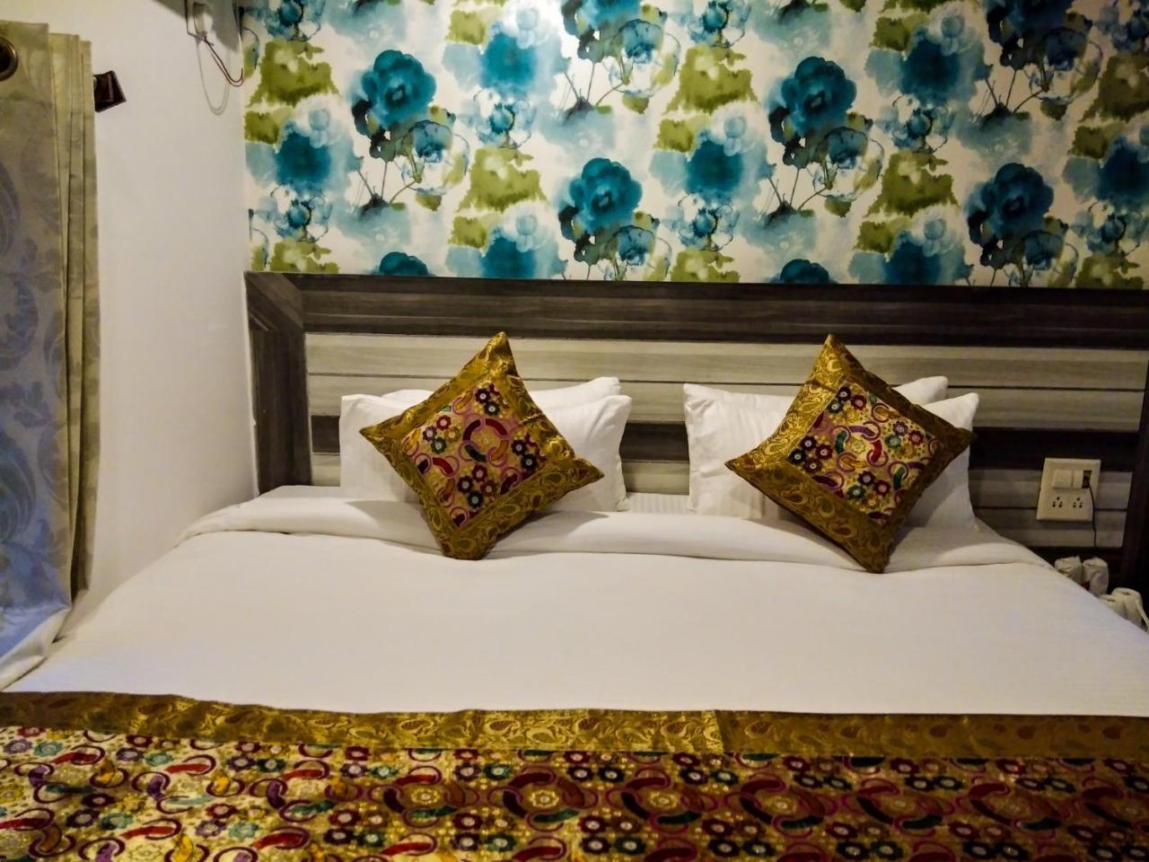Dwivedi Hotels Hotel Elena Bénarès Extérieur photo