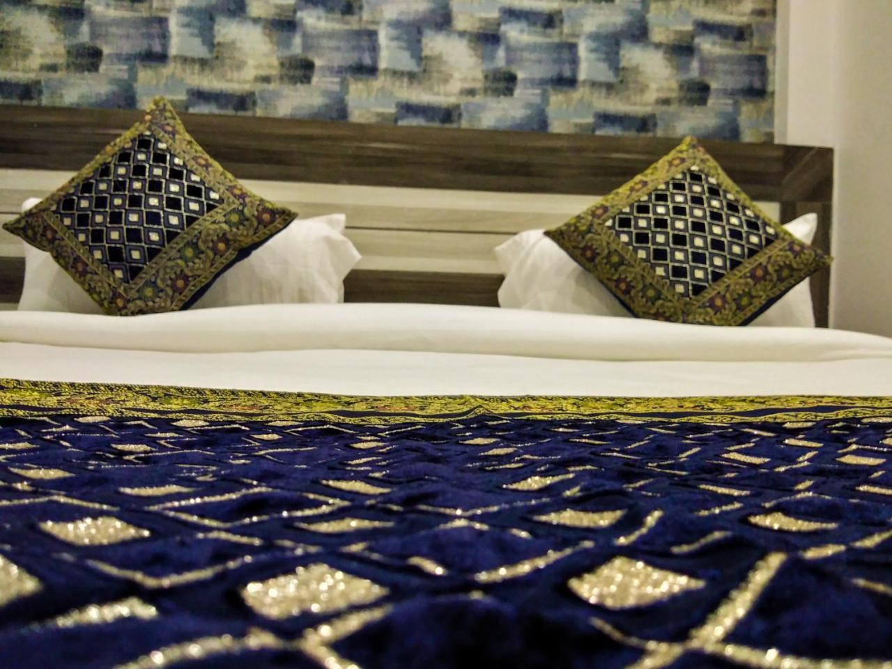 Dwivedi Hotels Hotel Elena Bénarès Extérieur photo