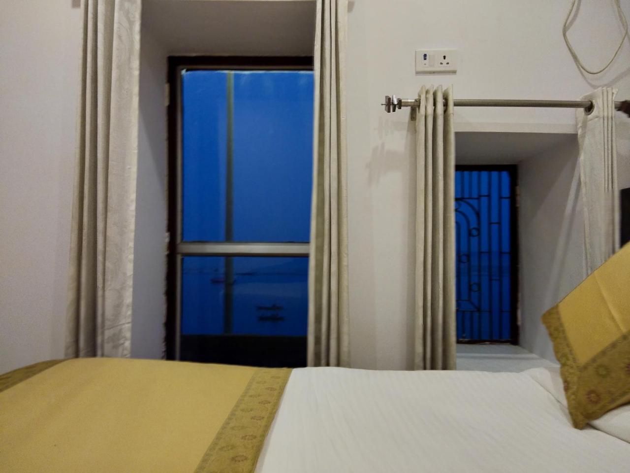Dwivedi Hotels Hotel Elena Bénarès Extérieur photo