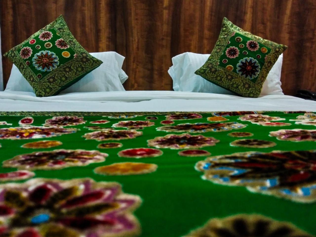 Dwivedi Hotels Hotel Elena Bénarès Extérieur photo