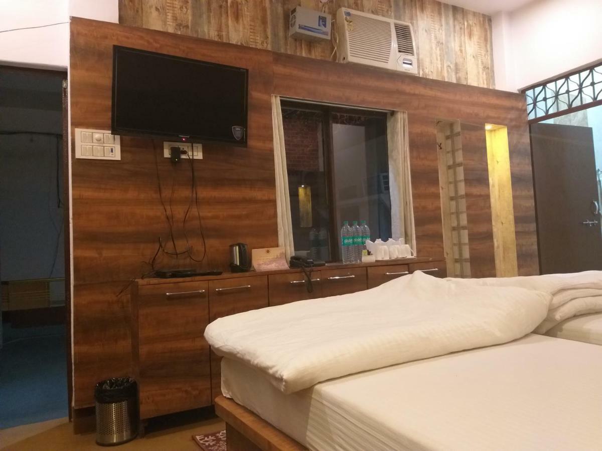 Dwivedi Hotels Hotel Elena Bénarès Extérieur photo